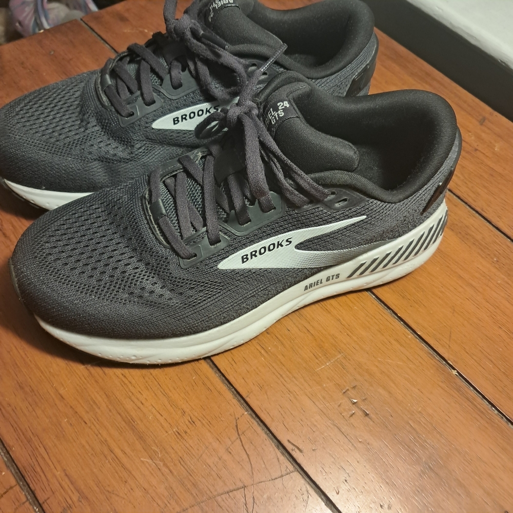 Brooks Womens Black Ariel GTS Running Shoes